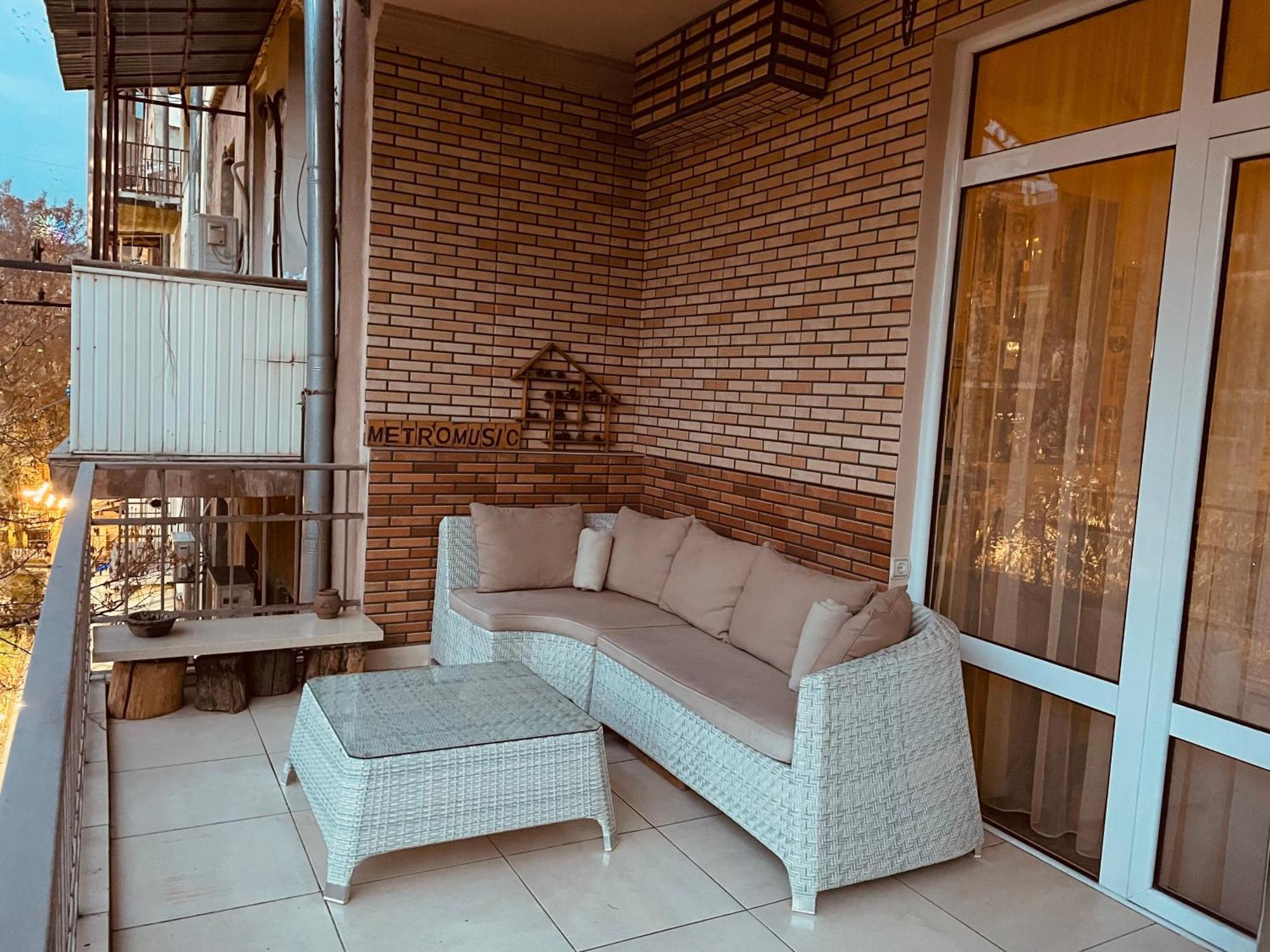 Bright And Modern 4Br Apartment - Center Of エレバン エクステリア 写真