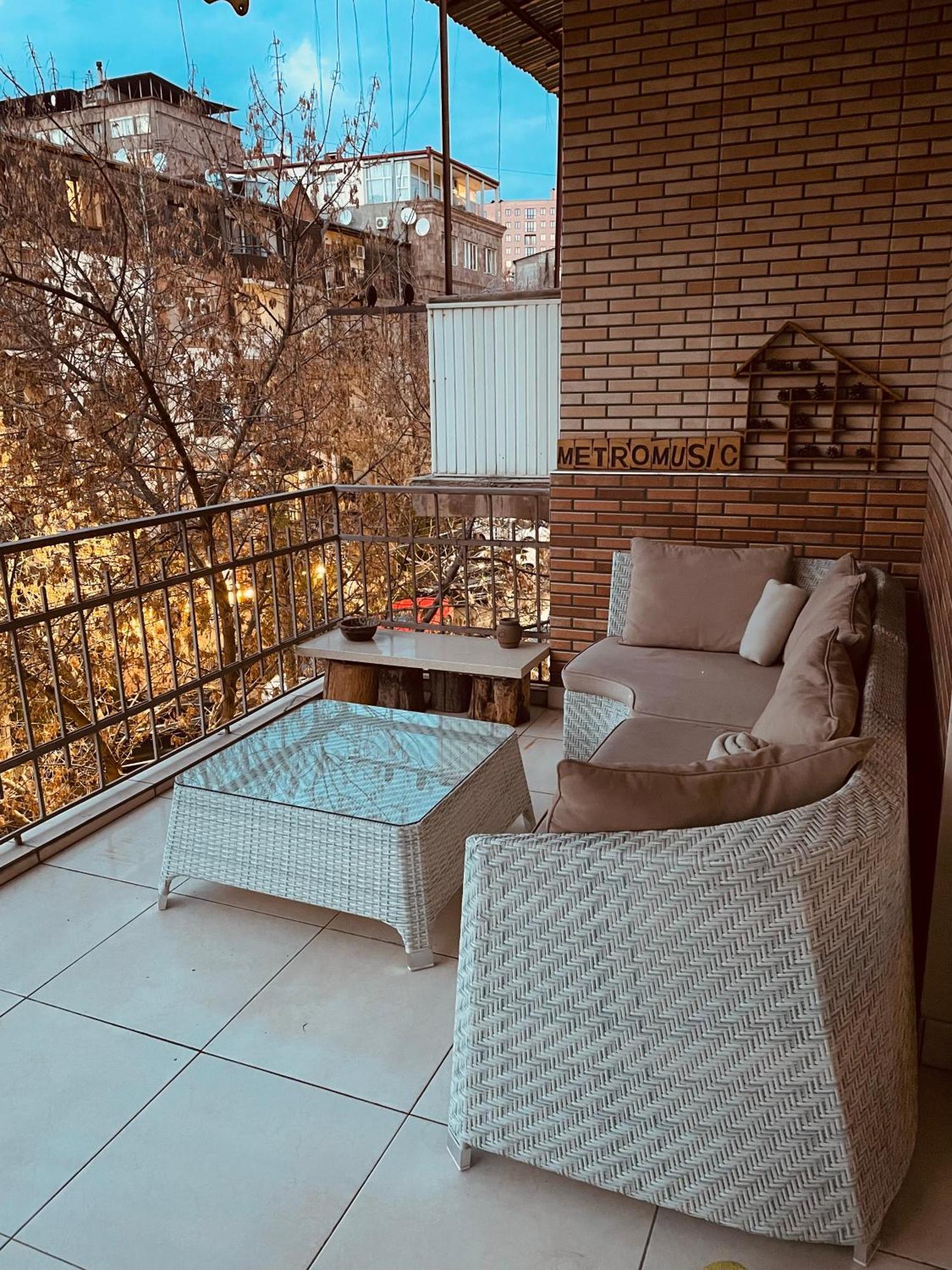 Bright And Modern 4Br Apartment - Center Of エレバン エクステリア 写真